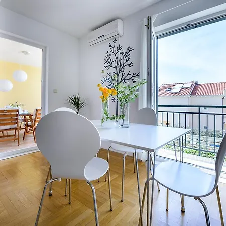 Mirjam's Charming Apartman
