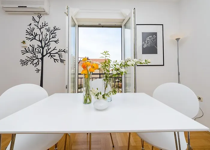 Mirjam's Charming Lejlighed *